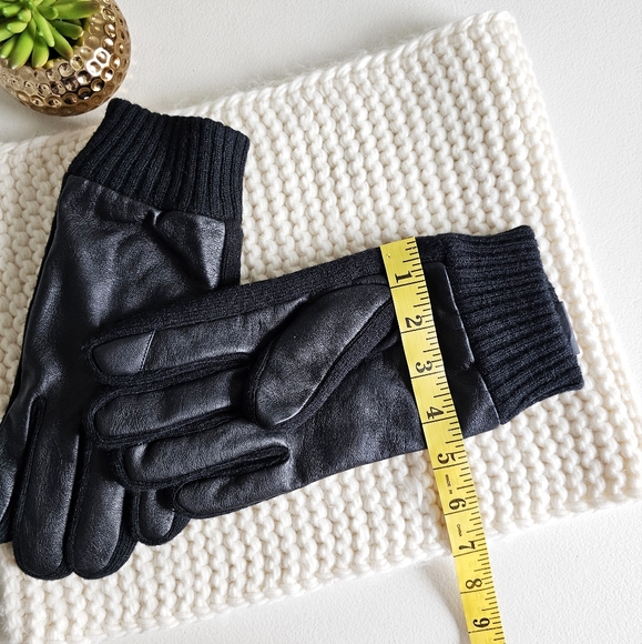 Calvin Klein Touchscreen Warm Black Gloves Logo On Knit Cuff Lined Interior XL - Picture 12 of 12
